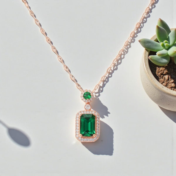 Royal Green Emerald Elegance Chain Pendant